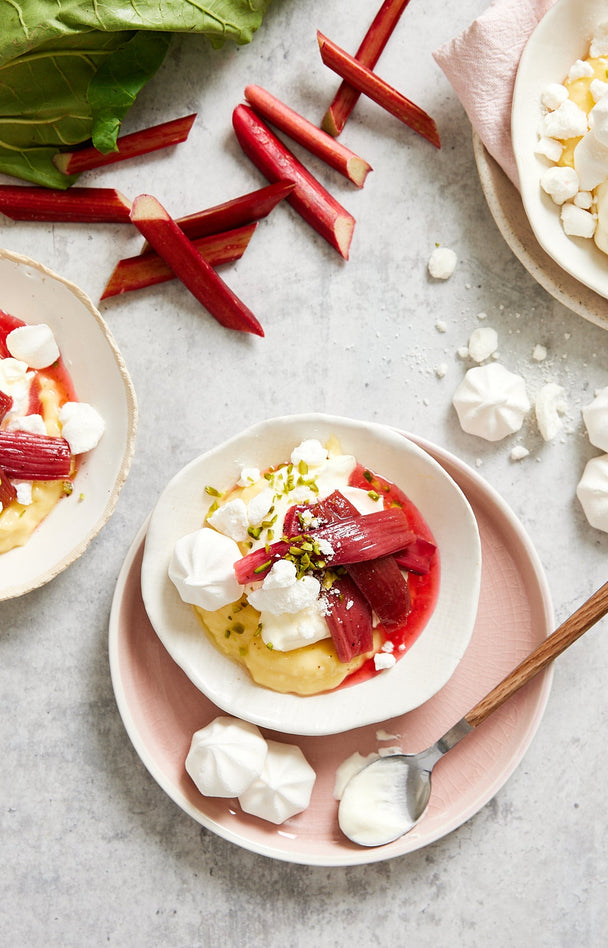 Roasted rhubarb eton mess